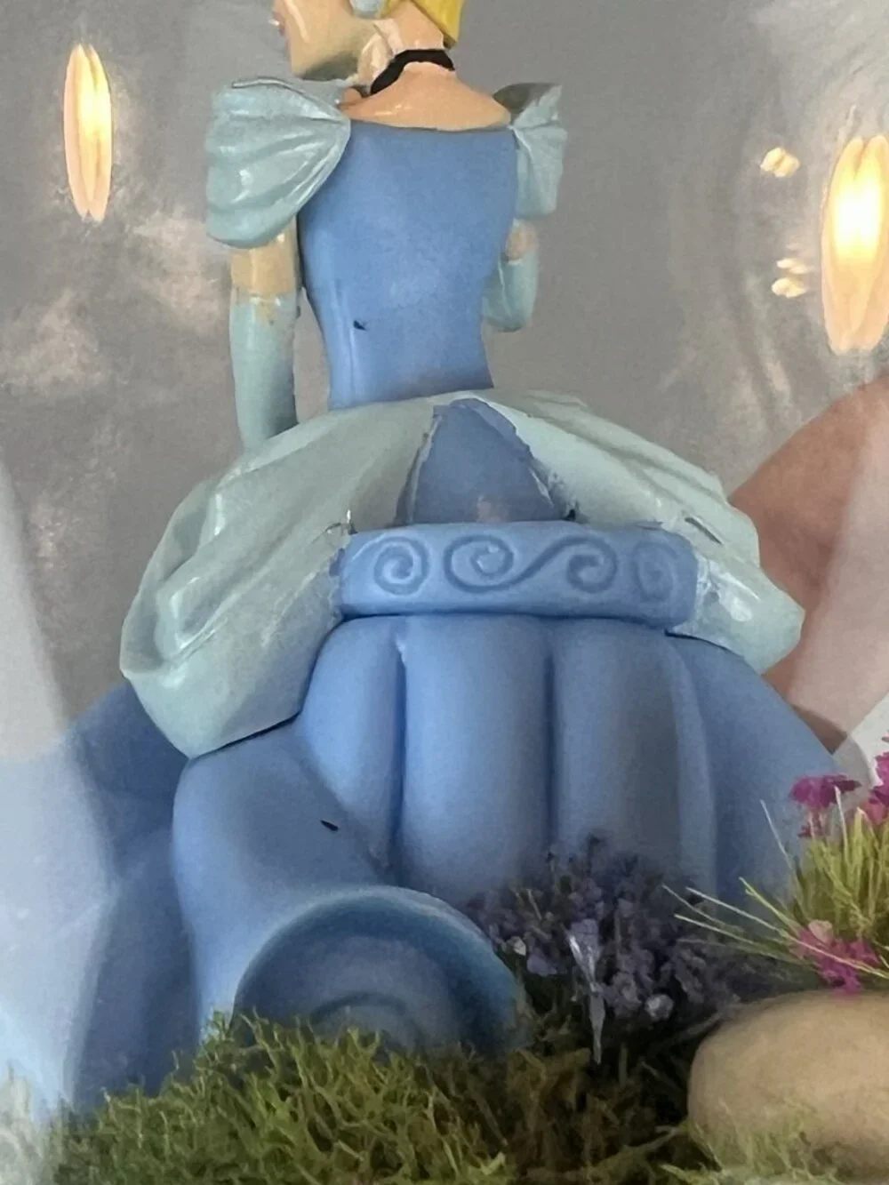 Disney Cinderella Sitting Cake Topper Handmade Cloche Dome Diorama Display 5”